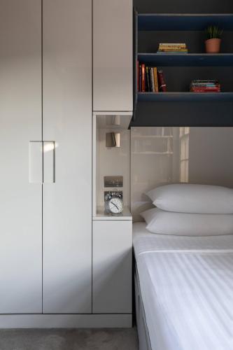 The Hidden Townhouse - image 12