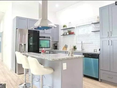 4BR Atlanta Retreat with 2 King Beds WiFi in Peoplestown
