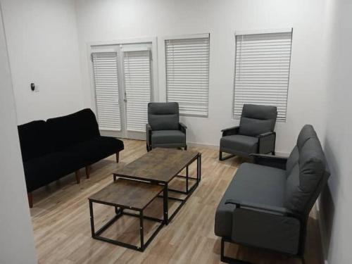 4BR Atlanta Retreat with 2 King Beds WiFi in Peoplestown