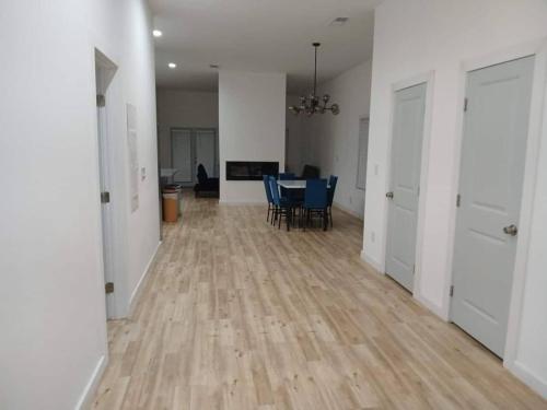 4BR Atlanta Retreat with 2 King Beds WiFi in Peoplestown