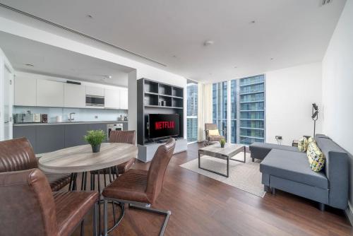 Perfect London Home 2BR 2BA Apt Canary Wharf - image 8