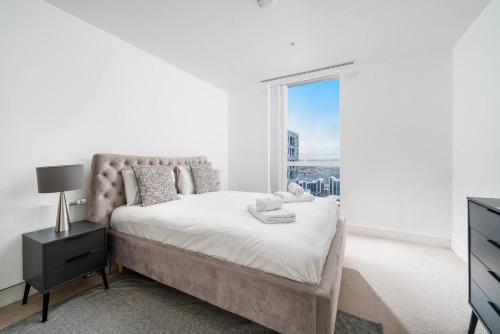 Perfect London Home 2BR 2BA Apt Canary Wharf - image 12