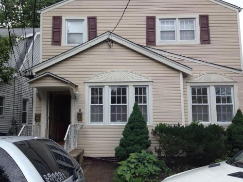 Cozy 3-Bedroom Home in West Orange Near NYC EWR and Attractions Pet-Friendly in West Orange (NJ)