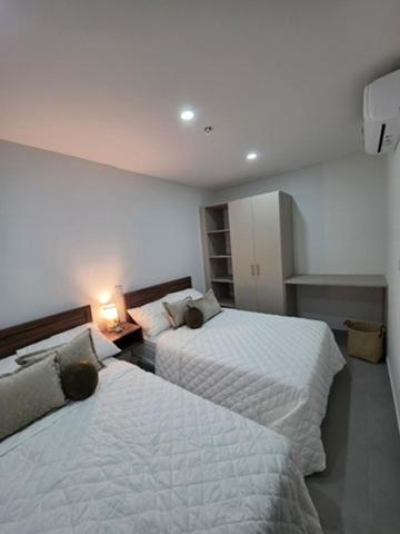 Apartamentos Lomas 500 con Vista a la Ciudad - image 5