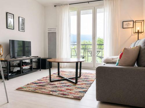 Studio Félix • Charmant studio avec balcon • Parking • WiFi • Tram B à proximité