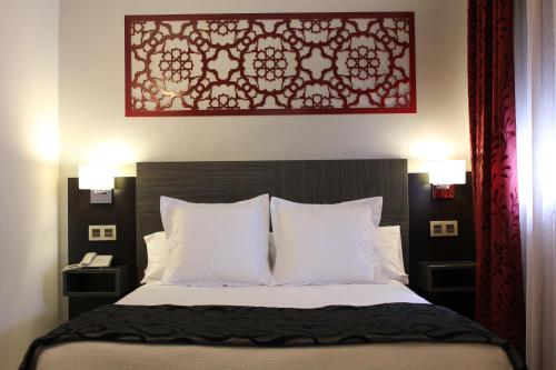 Hotel Venecia – Seville, KY