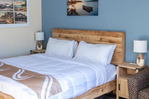 Nisswa Hotel and Suites - Standard Single Queen - image 4