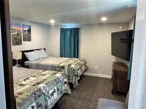Snowy Mountain Inn - image 7