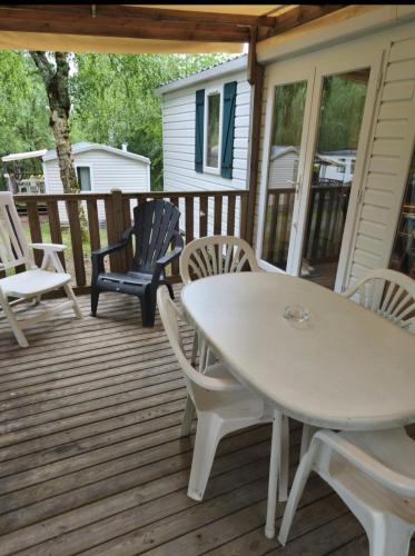 Mobil-home 426 L'écrin des sources (Mobil-home 426 L'ecrin des sources) in Fraisse-sur-Agout