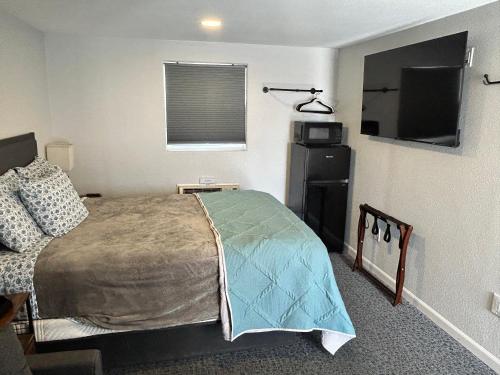 Snowy Mountain Inn - image 5