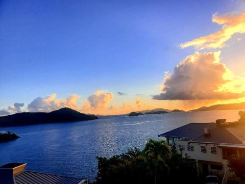 B22 condo in Smith Bay