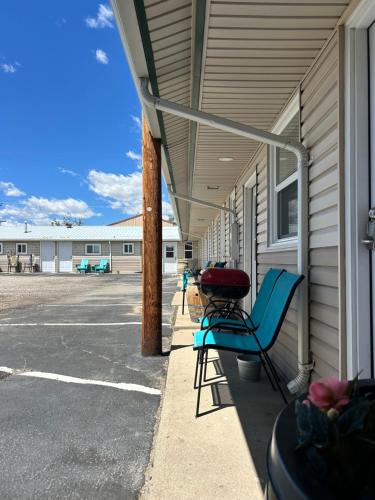 Snowy Mountain Inn in Saratoga (WY)