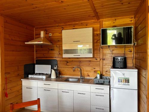 Konyha, VILLA AURELIA Pokoje i Domki w Mielenku - blisko plazy in Mielenko