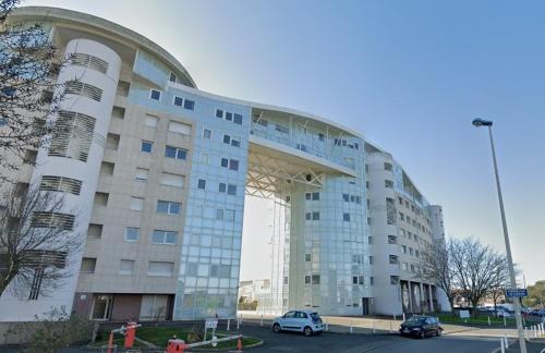 Studio dans un résidence sécurité parking gratuit