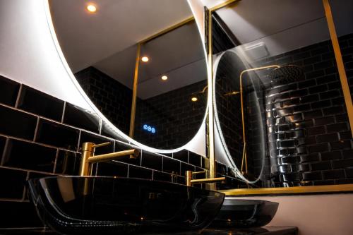 Eaux Spa – Rouen, TX