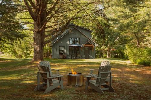Lakefront with Private Dock & Canoe Kenoza Den in Kenoza Lake (NY)