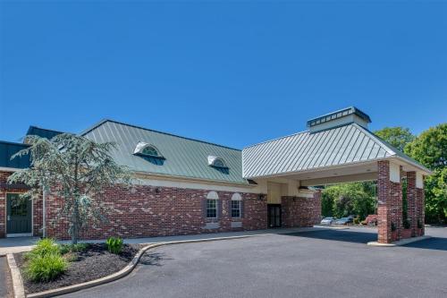 Best Western West Deptford Inn - image 28