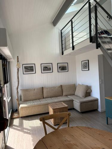 Chalet lumineux accès plage, vue bassin