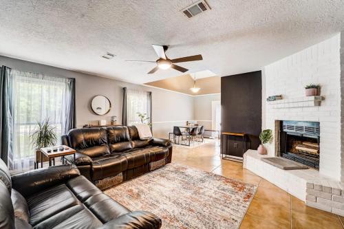 Country Village Condo - Humble, TX