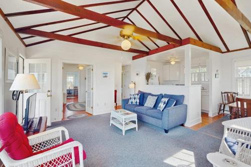 North Fork Waterfront Gem - Bedell Cellars, Cutchogue