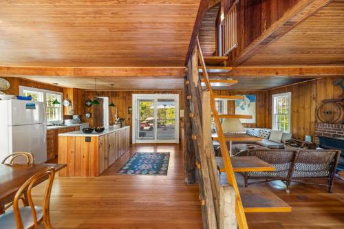 Seaside Escape on Huron in Ocean Bay Park (NY)
