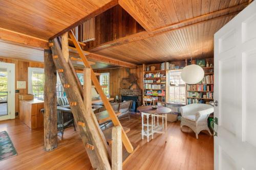 Seaside Escape on Huron in Ocean Bay Park (NY)