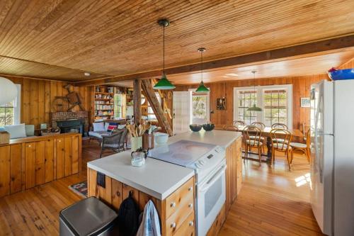 Seaside Escape on Huron in Ocean Bay Park (NY)