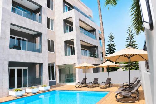 THE POOL LABONE - Accra
