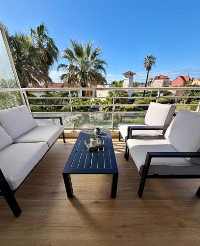 Studio 5 min à pied de la plage, Parking et climatisation - Golfe Juan