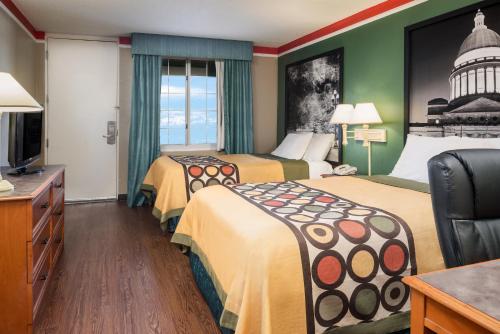 Super 8 by Wyndham Little Rock/Otter Creek in Little Rock, USA