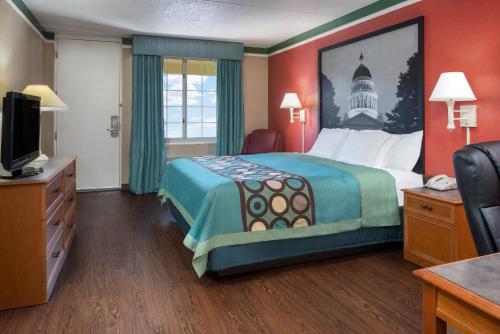 Super 8 by Wyndham Little Rock/Otter Creek in Little Rock, USA