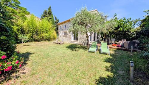 Mazet à Uzès, proche du haras national, wifi et parking privé gratuit