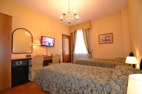Hotel Residence - image 2