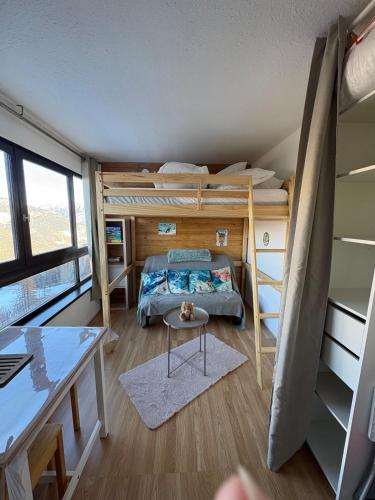 Studio 4 personnes Cortina 3 – khách sạn tại Puy Saint Vincent