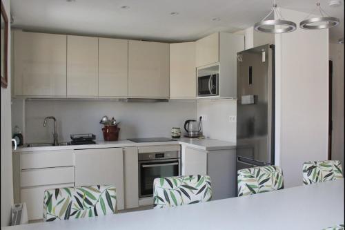 Spacious cocoon in Six-Fours-les-Plages - image 4