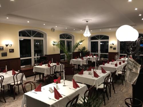 Restorāns, Hotel & Restaurant Haus am See in Locknitz