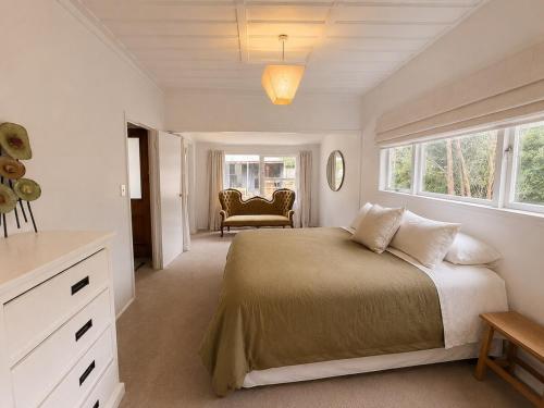 Coro Lodge - Sleeps 18 - 7BR - 5 ensuites in Preece Point