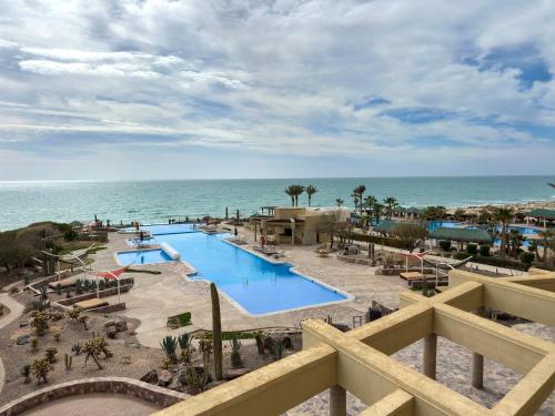 The Beachfront Oasis Ocean Views & Pool Access