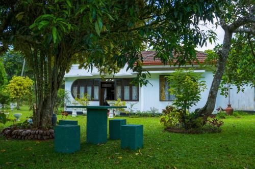Asgiriya Bungalow Kandy - image 4