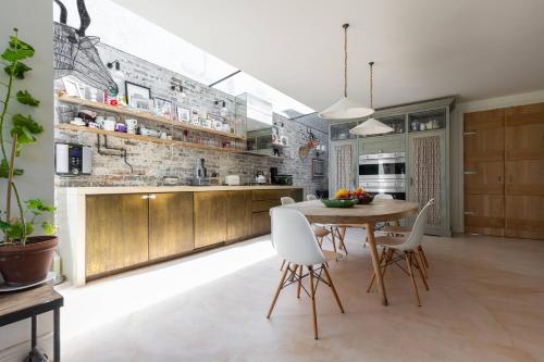 Barlby Road III - image 2