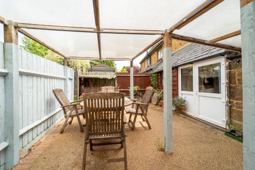 Iekārtas, Characterful Grade II Listed Cottage in Bodicote - Pass the Keys in Bodicote
