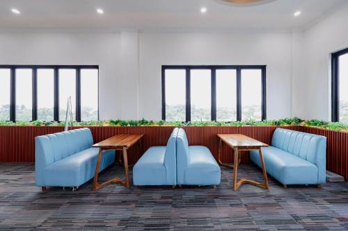 Facilities, Urbanview Hotel Amira Syariah Bogor in Taman Sari