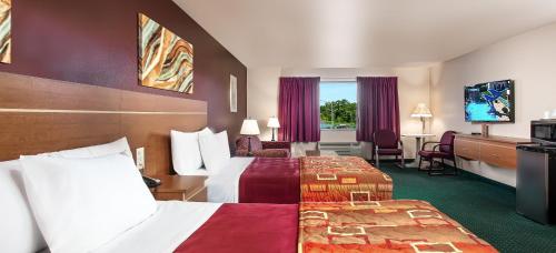 Grand Marquis Waterpark Hotel & Suites - image 26