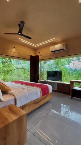 Bougainvillea HillView Retreat in Kollengode