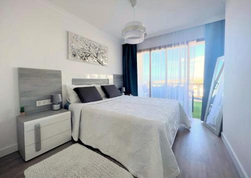 Family Apartment Ocean & Mountain Views & Heated Pool