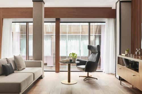 Thompson Madrid by Hyatt - image 4