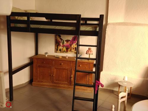 Studio centre ville d'orange - Location saisonnière - Orange