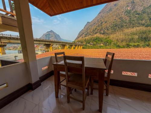 Views Backpackers Hostel in 琅多