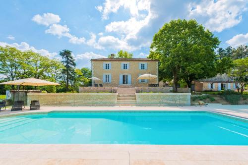 Iekārtas, Manoir Du Jasmin in Saint-Aubin-de-Cadelech