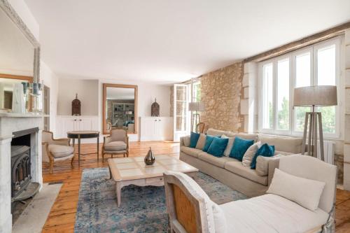 Iekārtas, Manoir Du Jasmin in Saint-Aubin-de-Cadelech